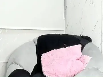 Stripchat Live Sex Cam of Ricardogo19