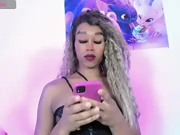 Stripchat Adult Webcam of _ChanellR_