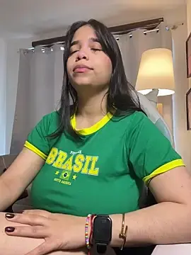 Stripchat Live Sex Cam of tati_reyess