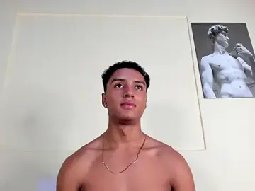 Stripchat Sex Cam of MagnusKing_