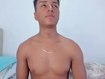 Stripchat Watch Live Sex Cams of MagnusKing_