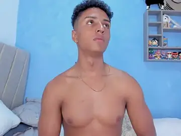 Stripchat Free Porn Cam of MagnusKing_