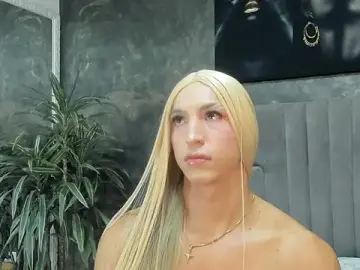 Stripchat Live Sex of isa_lancaster
