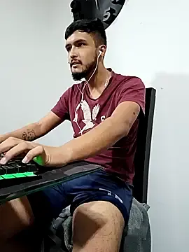 Stripchat Free Porn Cam of mosmar_20