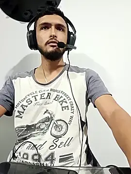 Stripchat Sex Cam of mosmar_20