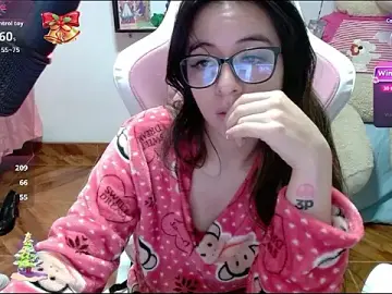 Stripchat Free Porn Cam of Maggie_Fox3