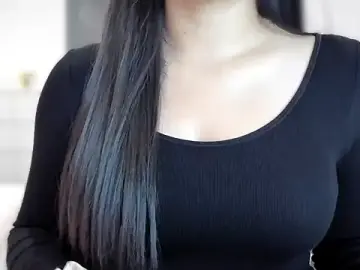 Stripchat Sex Cam of TheGoldenGirl