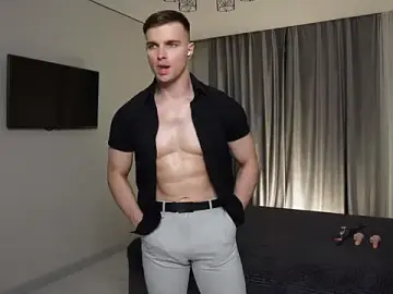 Stripchat Live Sex Cam of Nik_Sharp