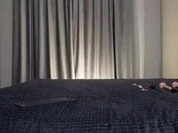 Stripchat Sex Cam of Nik_Sharp