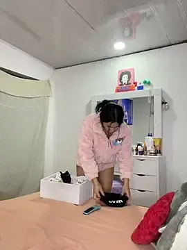 Stripchat Free Live Porn of Marianahb-e