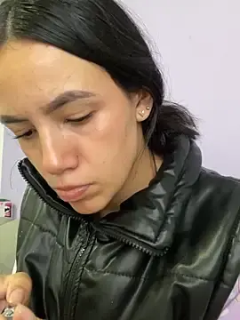 Stripchat Adult Webcam of Marianahb-e