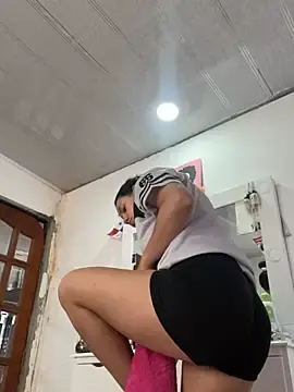 Stripchat Watch Live Sex Cams of Marianahb-e