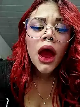 Stripchat Live Sex Cam of IamAlana_