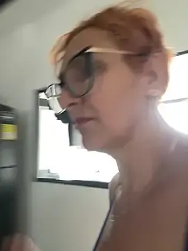 Stripchat Live Sex Cam of star_anastasia