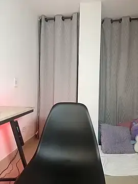 Stripchat Free Live Porn of Mia_sweet80