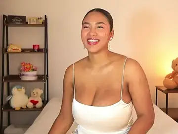 Stripchat Sex Cam of Mia_sweet80