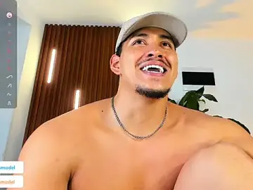 Stripchat Live Sex of lucasanto_