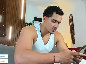 Stripchat Adult Webcam of lucasanto_