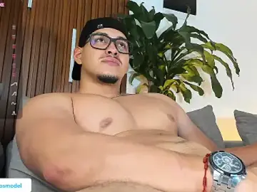 Stripchat Watch Live Sex Cams of lucasanto_