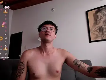 Stripchat Sex Cam of LeaneSeb