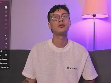 Stripchat Nude Webcam of LeaneSeb