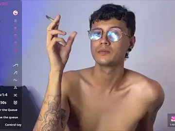 Stripchat Live Sex Cam of LeaneSeb