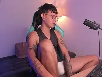 Stripchat Free Live Porn of LeaneSeb