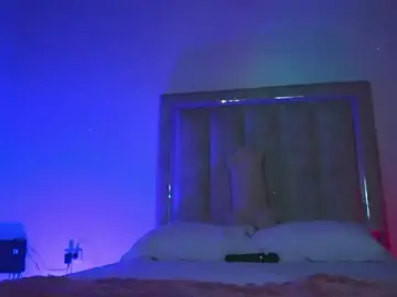 Stripchat Adult Webcams of little-Emma