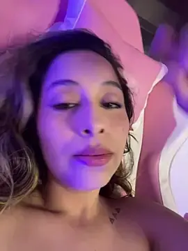 Stripchat Free Porn Cam of little-Emma
