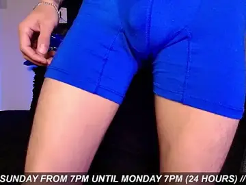 Stripchat Sex Cam of James1Leee