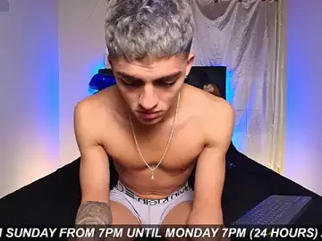 Stripchat Free Live Porn of James1Leee