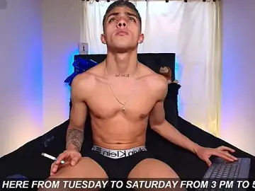 Stripchat Live Porn of James1Leee