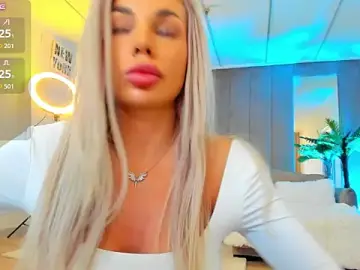 Stripchat Free Porn Cam of Russian_Ava
