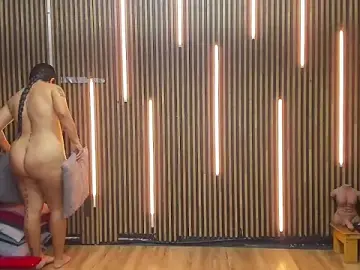 Stripchat Live Porn of VantablackBDSMShow_