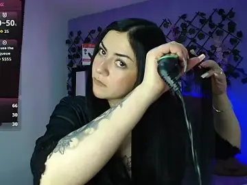 Stripchat Live Sex Cam of Emmie_Hot