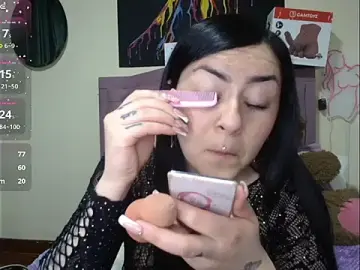 Stripchat Live Sex Cam of Emmie_Hot