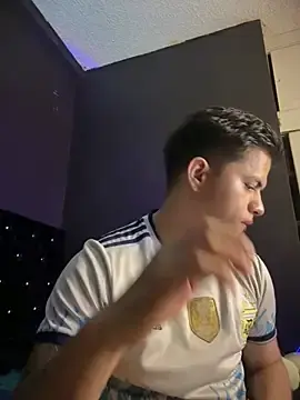 Stripchat Free Porn Cam of Niicky1_