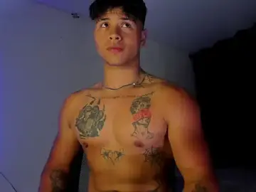 Stripchat Free Porn Cam of Dominic_Biker__