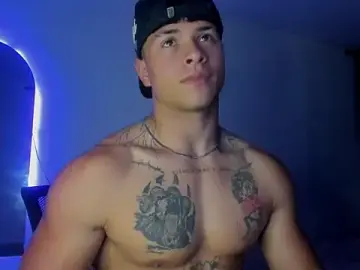Stripchat Sex Cam of Dominic_Biker__