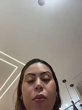 Stripchat Adult Webcam of LariiHotWife