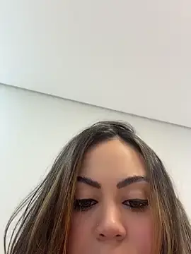 Stripchat Nude Webcam of LariiHotWife