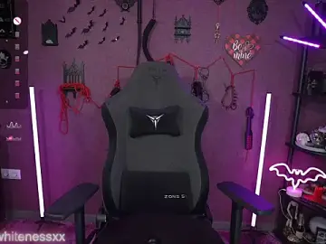 Stripchat Live Sex Cam of amywhitenessxx