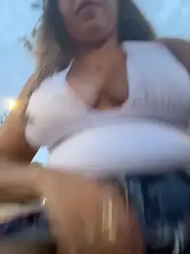 Stripchat Nude Webcam of lariic