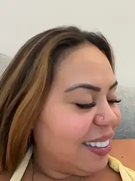 Stripchat Live Sex Cam of lariic