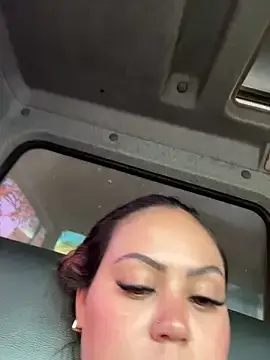 Stripchat Free Porn Cam of lariic