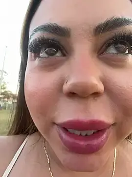 Stripchat Nude Webcam of lariic