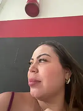 Stripchat Nude Webcam of lariic