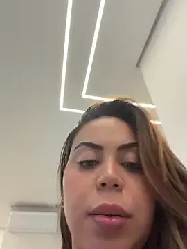 Stripchat Live Sex Cam of lariic