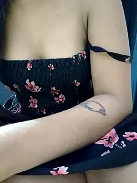 Stripchat Watch Live Sex Cams of Roshni_98