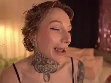 Stripchat Adult Webcam of ifuckingtoy_